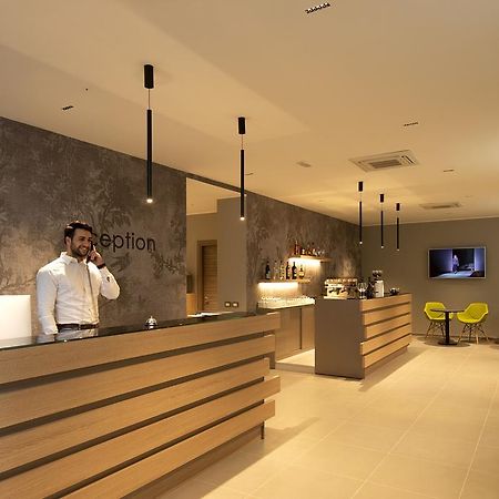 Hotel H21 Milaan Buitenkant foto
