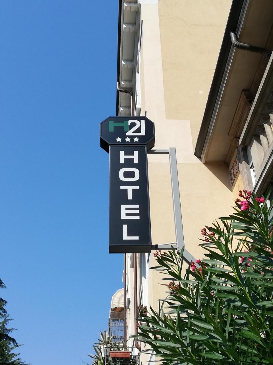 Hotel H21 Milaan Buitenkant foto
